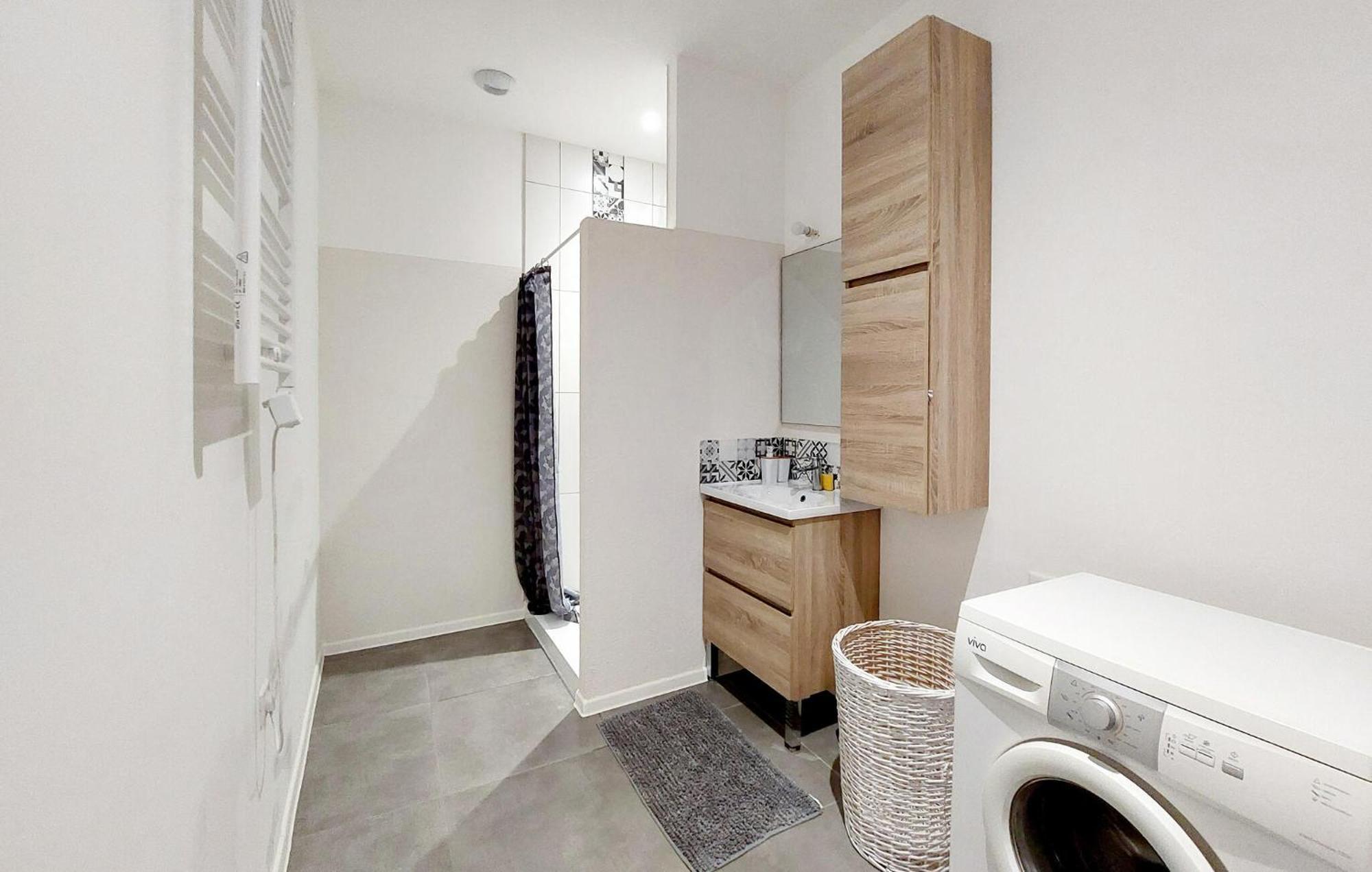 2 Bedroom Beautiful Apartment In Льо Тийо Екстериор снимка